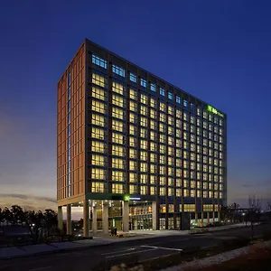 4* ホテル Ibis Styles Ambassador Airport T2